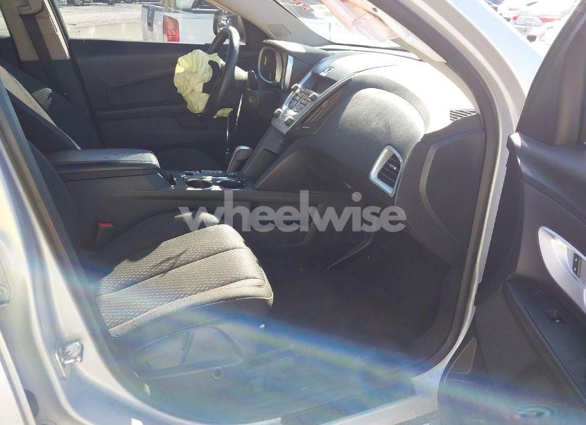 Photo 5 of 2012 Chevrolet Equinox LS (VIN 2GNALBEK3C6221354)