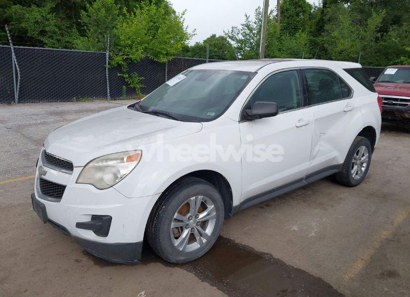 Photo 2 of 2013 Chevrolet Equinox LS (VIN 2GNALBEK3D6336537)