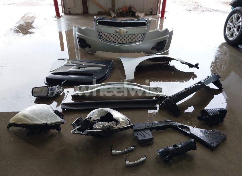 Photo 12 of 2015 Chevrolet Equinox 1LT (VIN 2GNALBEK3F6337013)