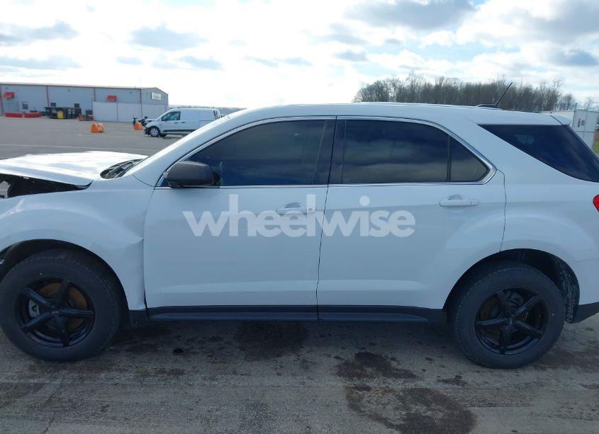 Photo 15 of 2017 Chevrolet Equinox LS (VIN 2GNALBEK3H1507239)