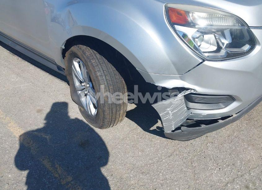 Photo 6 of 2017 Chevrolet Equinox LS (VIN 2GNALBEK3H1537986)