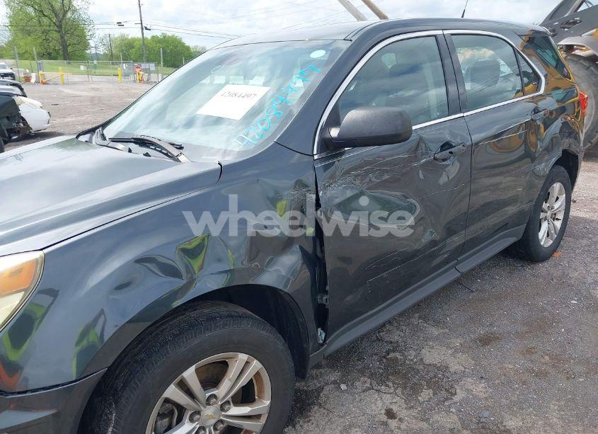 Photo 6 of 2017 Chevrolet Equinox LS (VIN 2GNALBEK3H1548650)