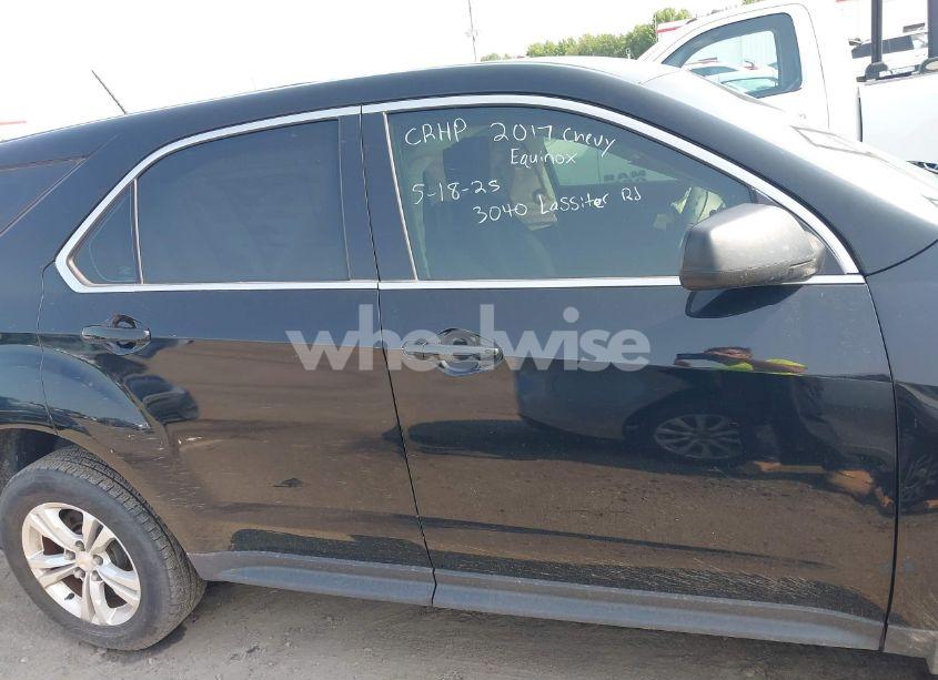 Photo 13 of 2017 Chevrolet Equinox LS (VIN 2GNALBEK3H1594401)