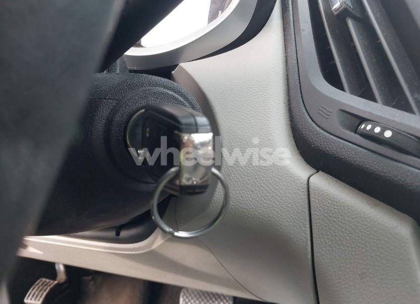 Photo 11 of 2016 Chevrolet Equinox LS (VIN 2GNALBEK4G1127356)