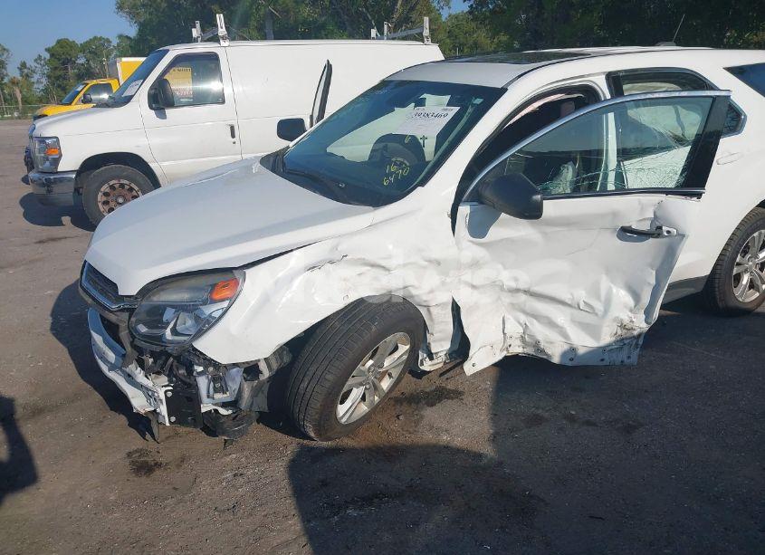 Photo 6 of 2016 Chevrolet Equinox LS (VIN 2GNALBEK4G1156470)