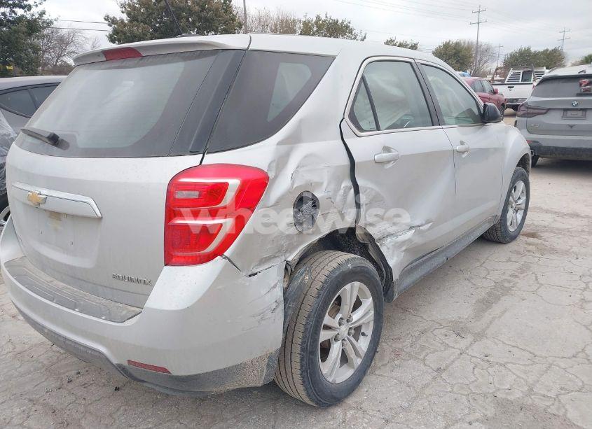 Photo 4 of 2016 Chevrolet Equinox LS (VIN 2GNALBEK4G1161572)