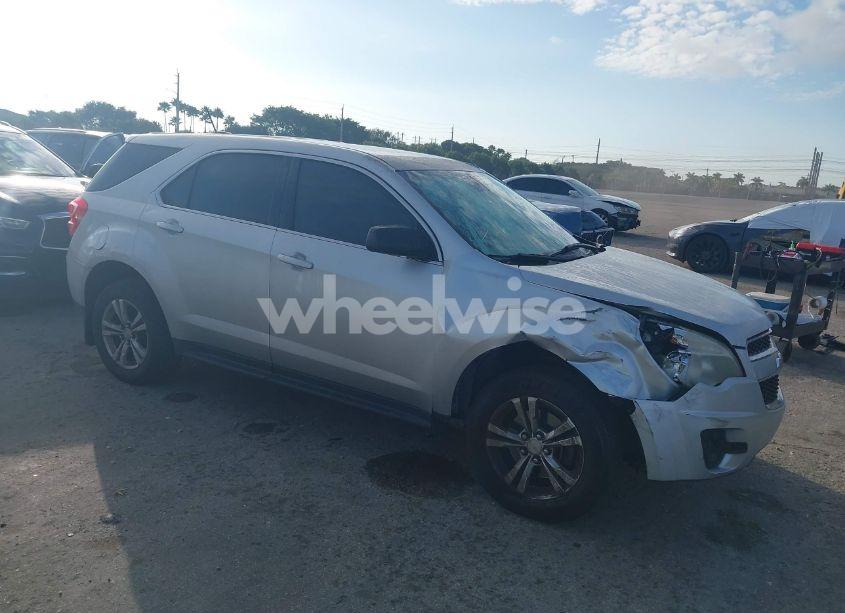 2017 Chevrolet Equinox LS (VIN 2GNALBEK4H1549516) main photo