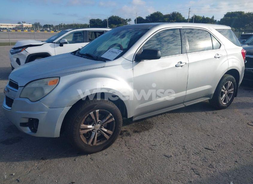 Photo 2 of 2017 Chevrolet Equinox LS (VIN 2GNALBEK4H1549516)