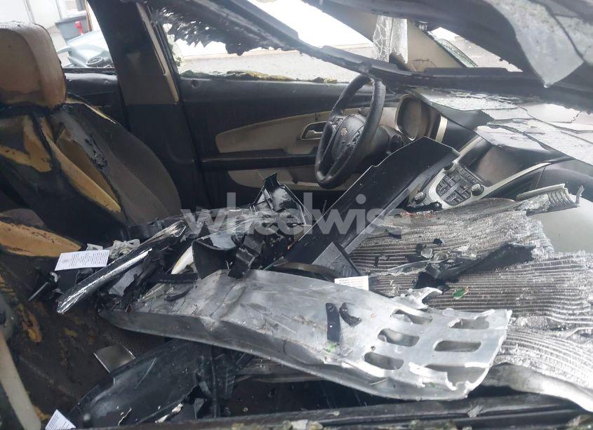 Photo 5 of 2017 Chevrolet Equinox LS (VIN 2GNALBEK4H1575520)