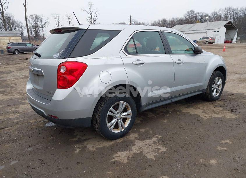 Photo 4 of 2013 Chevrolet Equinox LS (VIN 2GNALBEK5D1245721)