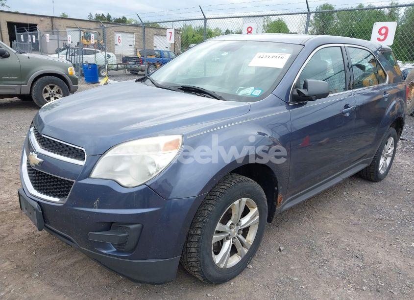 Photo 2 of 2013 Chevrolet Equinox LS (VIN 2GNALBEK5D6301045)