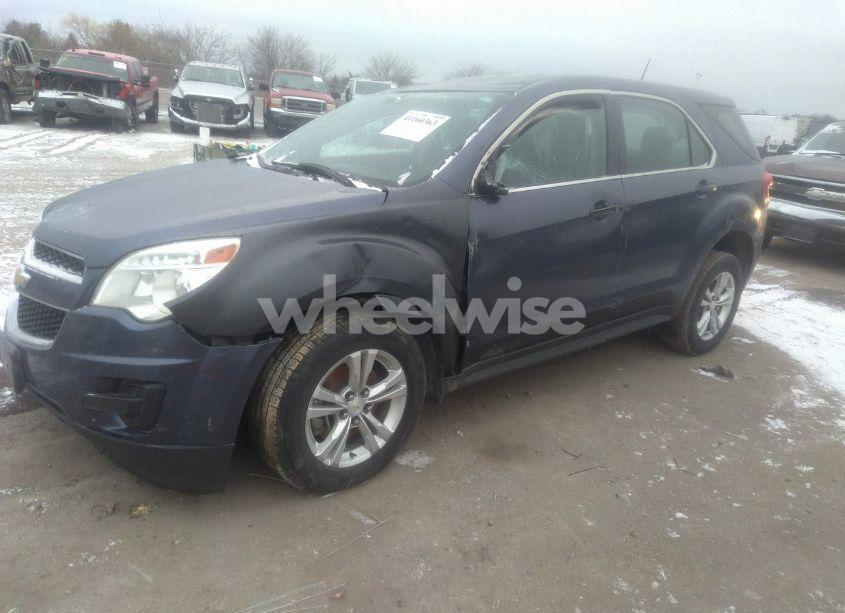 Photo 2 of 2013 Chevrolet Equinox LS (VIN 2GNALBEK5D6412680)