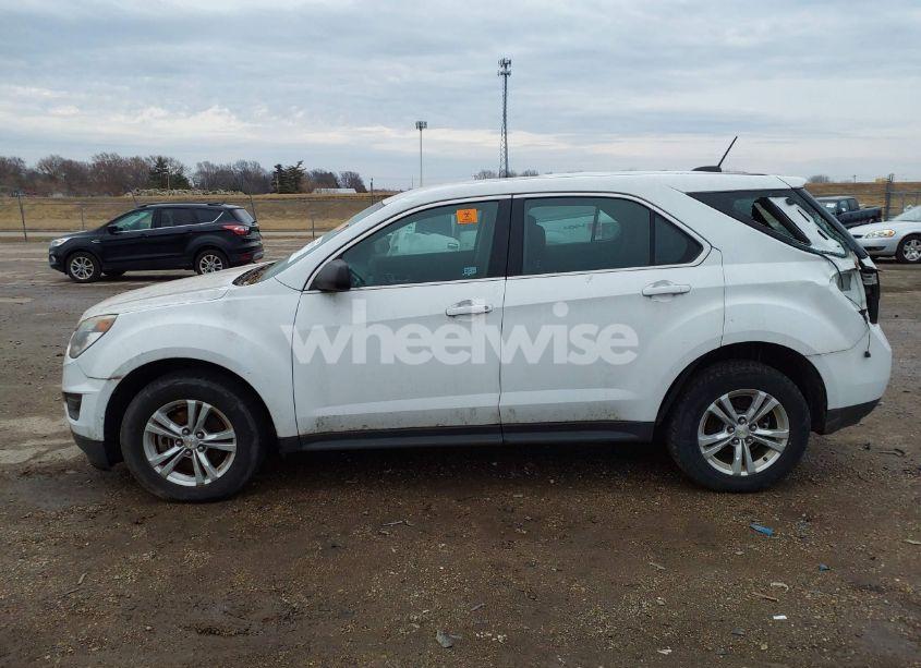 Photo 13 of 2016 Chevrolet Equinox LS (VIN 2GNALBEK5G1161970)