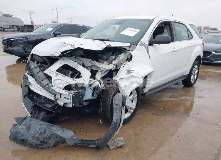 Photo 2 of 2016 Chevrolet Equinox LS (VIN 2GNALBEK5G6182160)