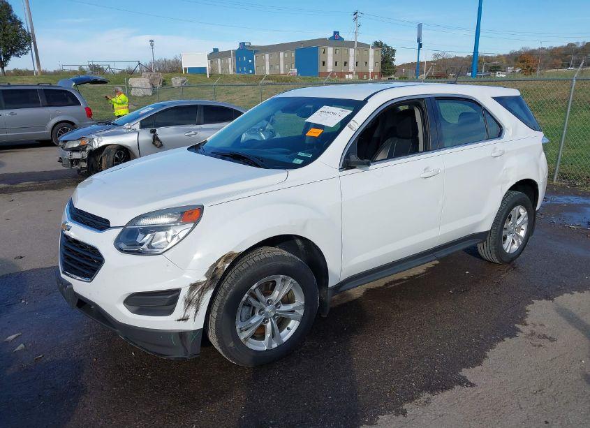 Photo 2 of 2017 Chevrolet Equinox LS (VIN 2GNALBEK5H1569998)
