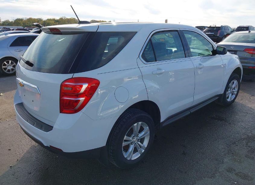 Photo 4 of 2017 Chevrolet Equinox LS (VIN 2GNALBEK5H1569998)