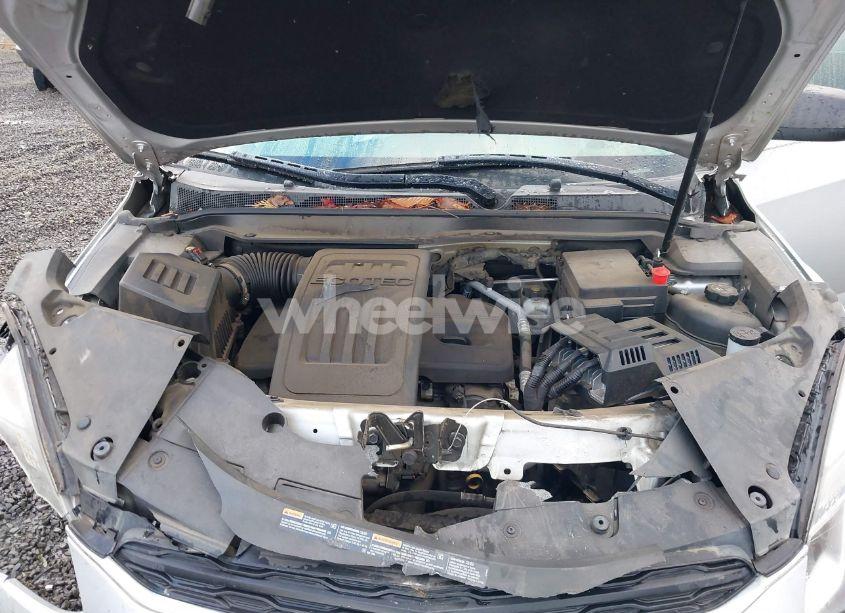 Photo 10 of 2017 Chevrolet Equinox LS (VIN 2GNALBEK5H1581682)