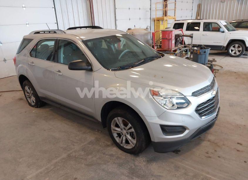 2017 Chevrolet Equinox LS (VIN 2GNALBEK5H1596523) main photo