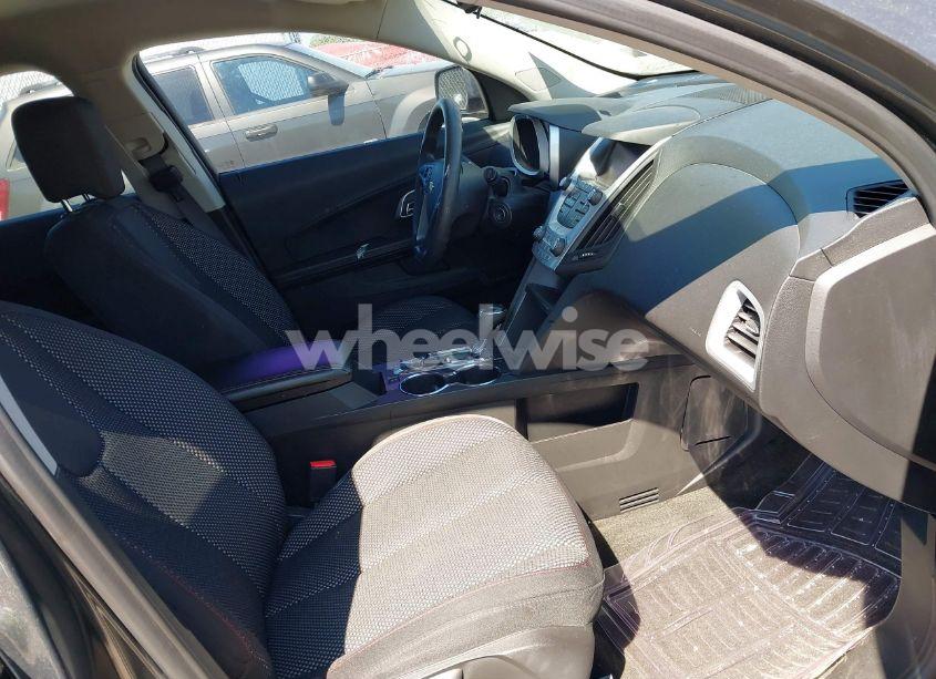 Photo 5 of 2017 Chevrolet Equinox LS (VIN 2GNALBEK5H6126883)