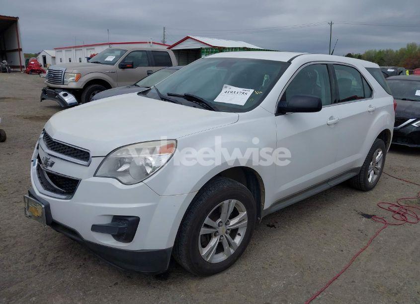 Photo 2 of 2012 Chevrolet Equinox LS (VIN 2GNALBEK6C1160692)