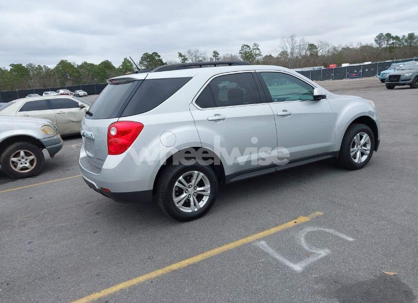 Photo 4 of 2015 Chevrolet Equinox 1LT (VIN 2GNALBEK6F6418118)