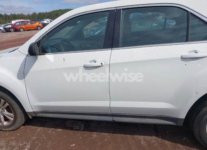 Photo 14 of 2016 Chevrolet Equinox LS (VIN 2GNALBEK6G1109053)