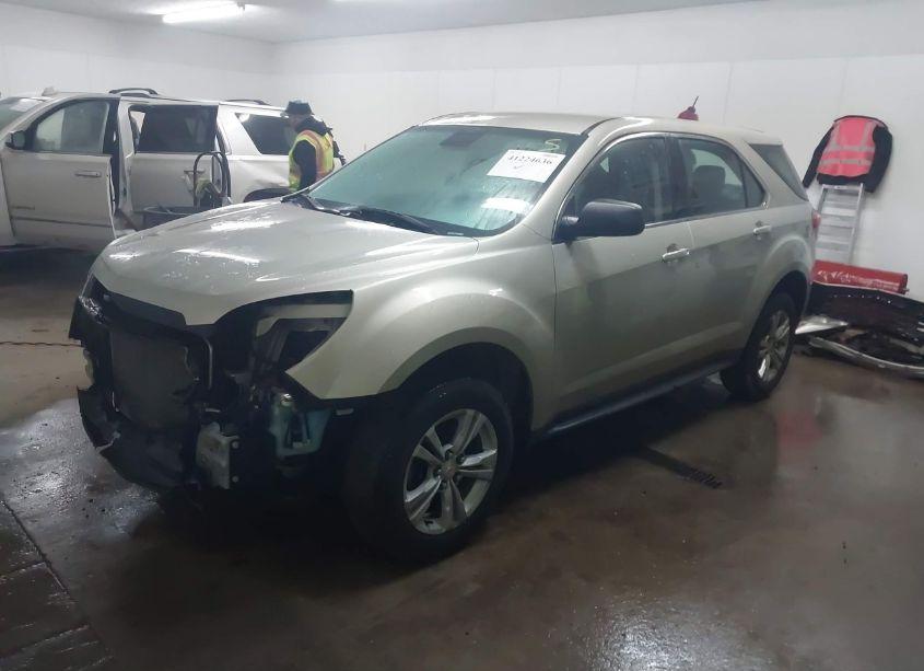 Photo 2 of 2016 Chevrolet Equinox LS (VIN 2GNALBEK6G1117668)