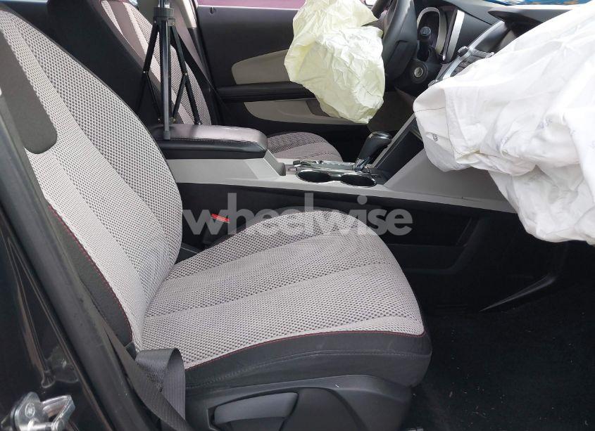 Photo 5 of 2017 Chevrolet Equinox LS (VIN 2GNALBEK6H1528392)