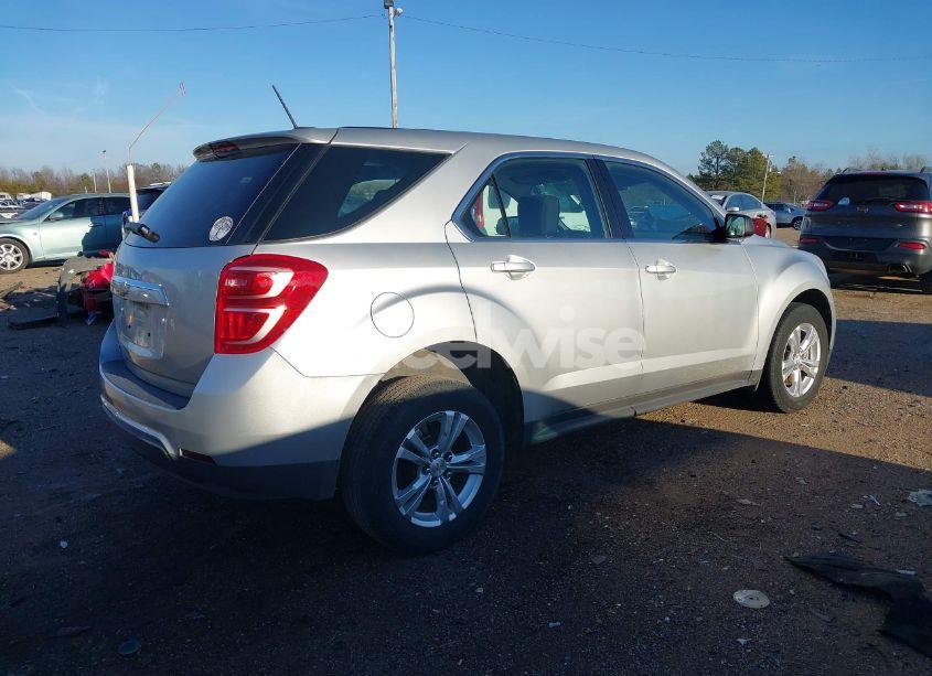 Photo 4 of 2017 Chevrolet Equinox LS (VIN 2GNALBEK6H1546696)