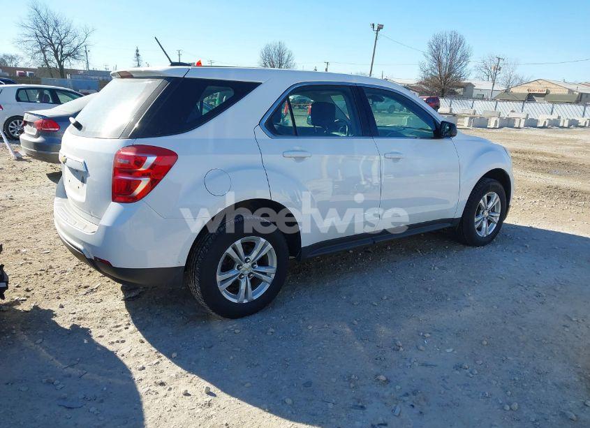 Photo 4 of 2017 Chevrolet Equinox LS (VIN 2GNALBEK6H1547993)