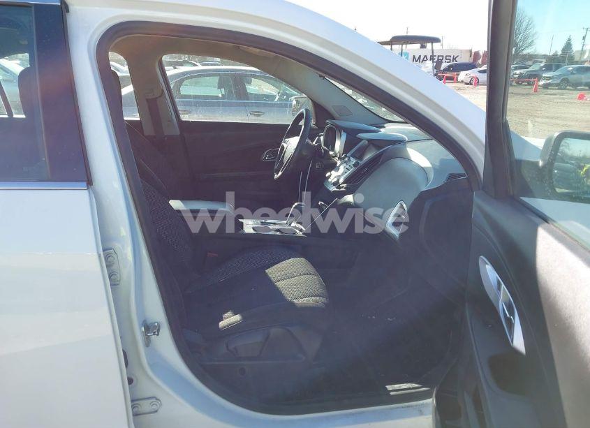 Photo 5 of 2017 Chevrolet Equinox LS (VIN 2GNALBEK6H1547993)