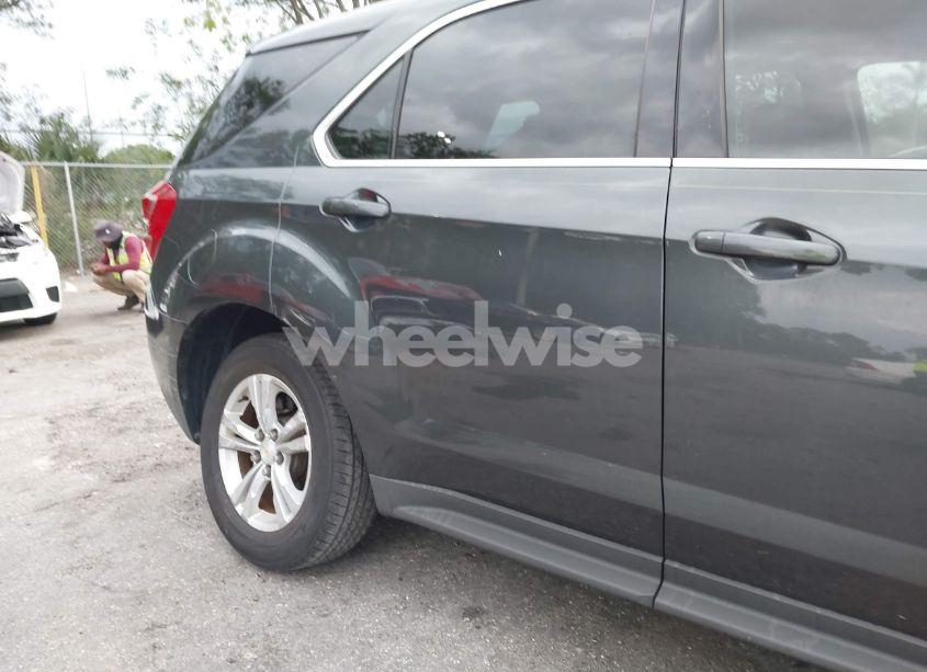 Photo 6 of 2017 Chevrolet Equinox LS (VIN 2GNALBEK6H1582971)