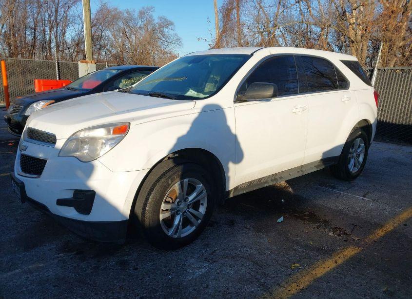 Photo 2 of 2013 Chevrolet Equinox LS (VIN 2GNALBEK7D1127329)