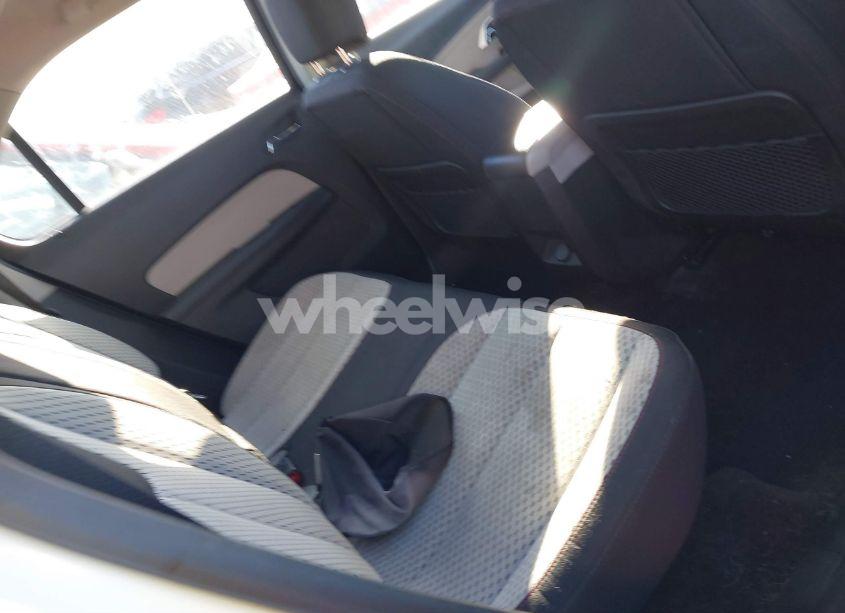 Photo 8 of 2013 Chevrolet Equinox LS (VIN 2GNALBEK7D6280182)