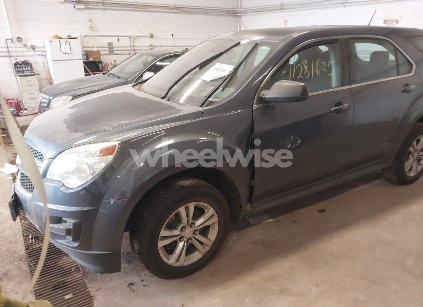 Photo 2 of 2013 Chevrolet Equinox LS (VIN 2GNALBEK7D6326724)