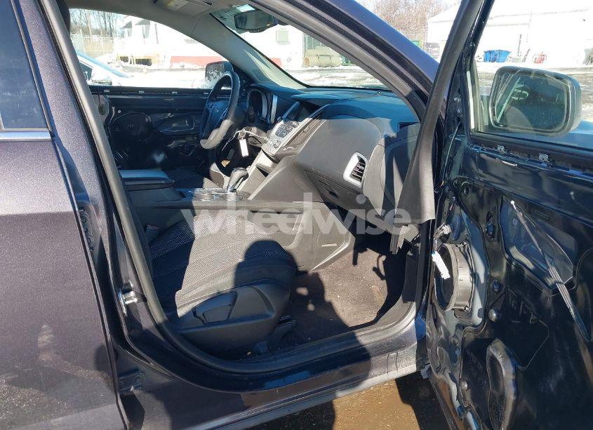 Photo 5 of 2016 Chevrolet Equinox LS (VIN 2GNALBEK7G6238664)