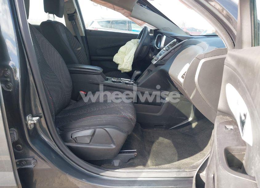 Photo 5 of 2017 Chevrolet Equinox LS (VIN 2GNALBEK7H1568707)