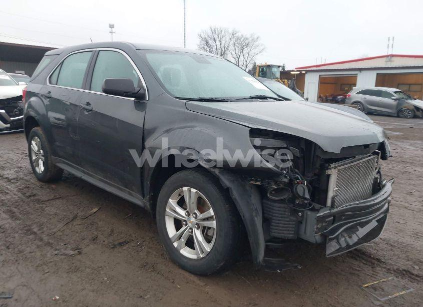 2017 Chevrolet Equinox LS (VIN 2GNALBEK7H1569940) main photo