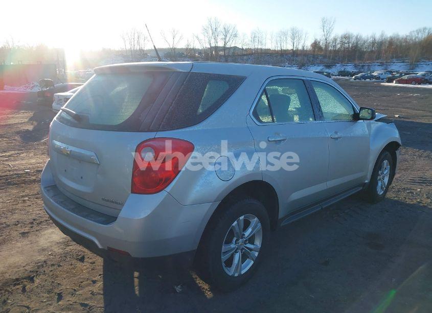 Photo 4 of 2012 Chevrolet Equinox LS (VIN 2GNALBEK8C1135003)