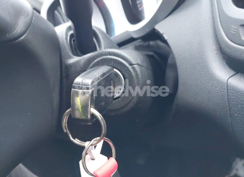 Photo 11 of 2015 Chevrolet Equinox 1LT (VIN 2GNALBEK8F6398017)