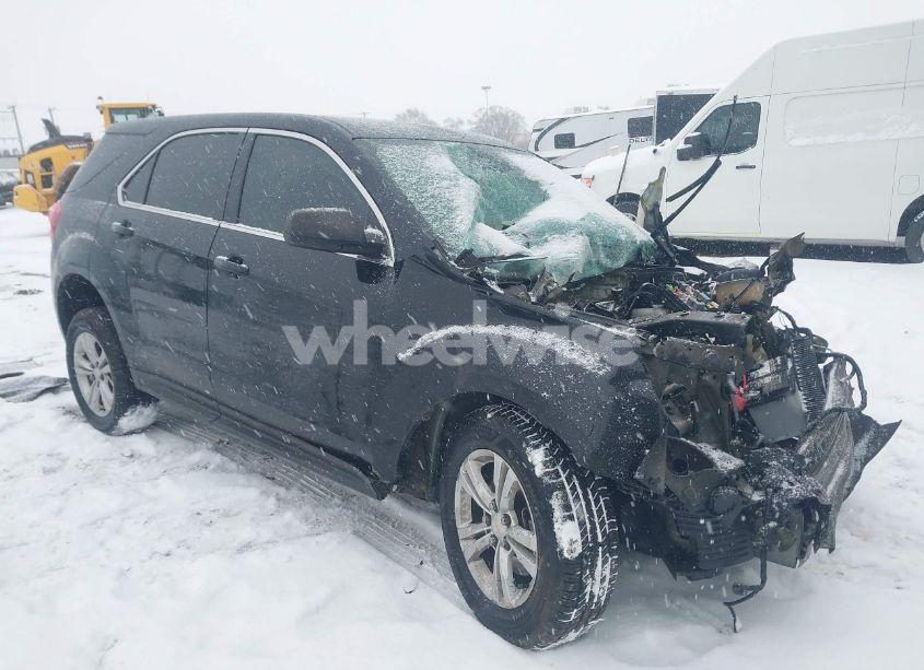 2017 Chevrolet Equinox LS (VIN 2GNALBEK8H1511108) main photo
