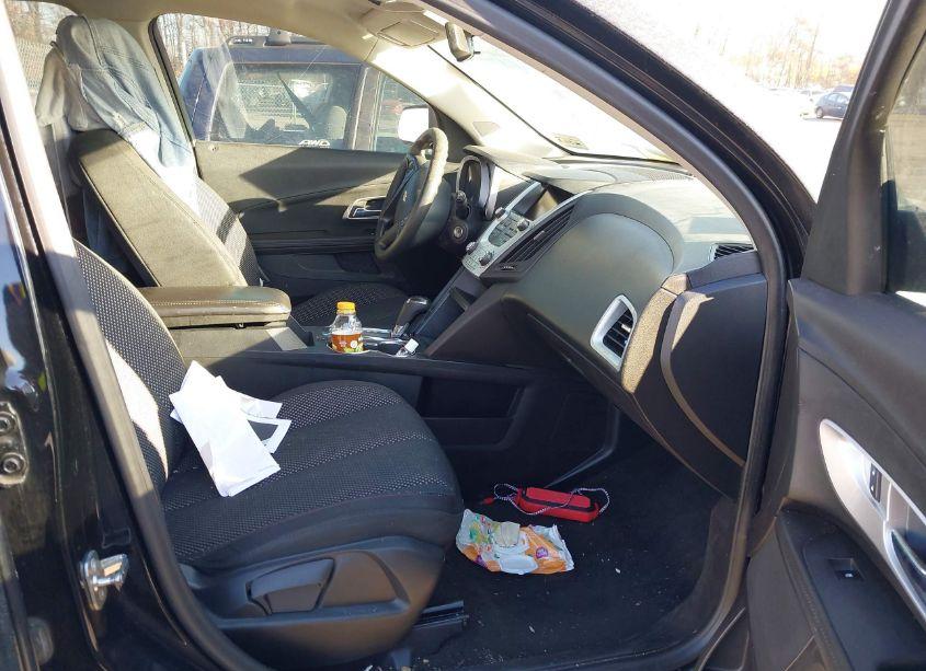 Photo 5 of 2017 Chevrolet Equinox LS (VIN 2GNALBEK8H1537420)