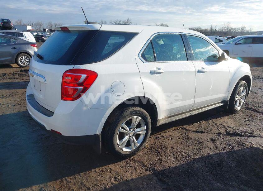 Photo 4 of 2017 Chevrolet Equinox LS (VIN 2GNALBEK8H1558378)