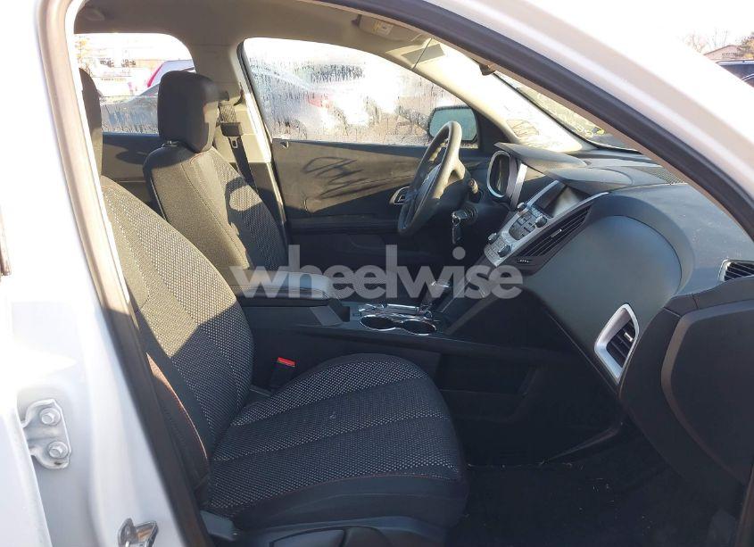 Photo 5 of 2017 Chevrolet Equinox LS (VIN 2GNALBEK8H1558378)