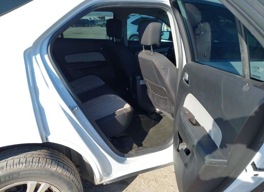 Photo 8 of 2017 Chevrolet Equinox LS (VIN 2GNALBEK8H1560910)