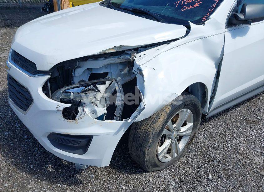 Photo 6 of 2017 Chevrolet Equinox LS (VIN 2GNALBEK8H1593177)