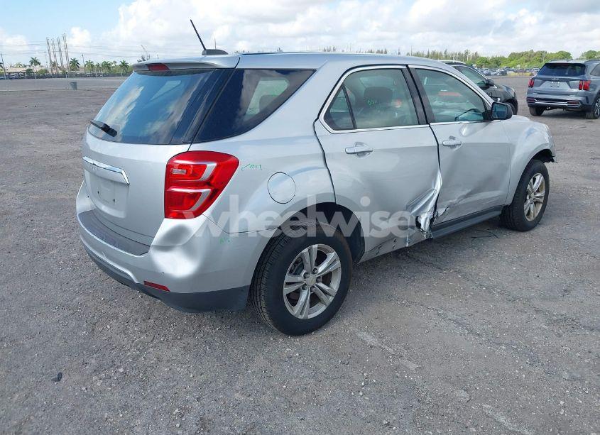 Photo 4 of 2017 Chevrolet Equinox LS (VIN 2GNALBEK8H1593597)