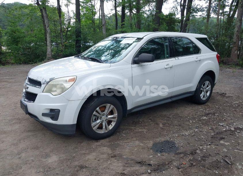 Photo 2 of 2013 Chevrolet Equinox LS (VIN 2GNALBEK9D6119803)