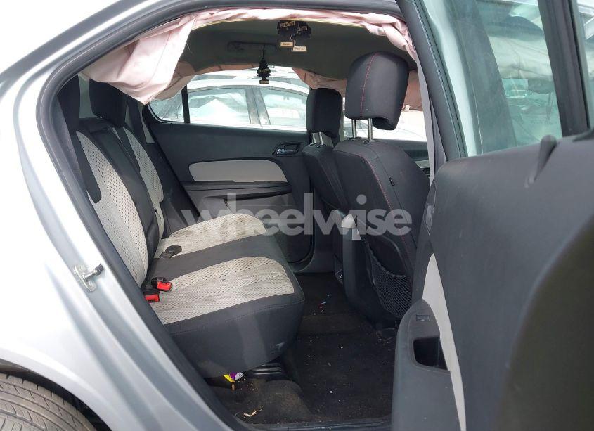 Photo 8 of 2013 Chevrolet Equinox LS (VIN 2GNALBEK9D6131093)