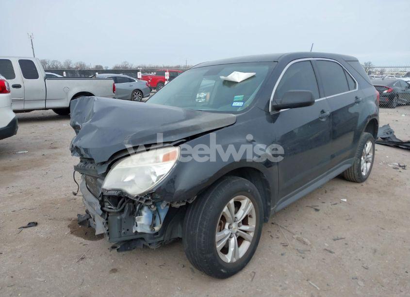 Photo 2 of 2013 Chevrolet Equinox LS (VIN 2GNALBEK9D6335618)